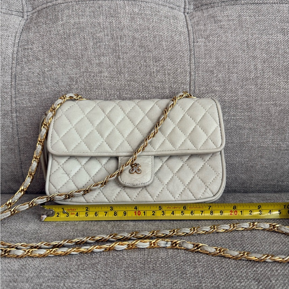 Chic Cream Quilted Crossbody Bag with Chain Strap